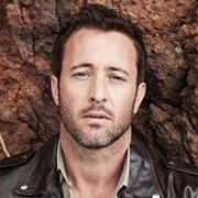 Alex O' Loughlin
