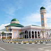 Hassanal Bolkiah Mosque, Mentiri