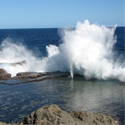 Mapu'a 'A Vaea Blowholes, Tonga