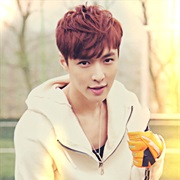 Zhang Yi Xing (Lay) 레이