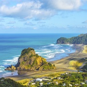 Piha Beach Piha, New Zealand