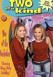 War of the Wardrobes (Two of a Kind, #13) (Megan Stine)