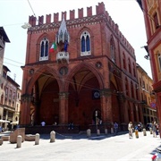 Palazzo Della Mercanzia, Bologna