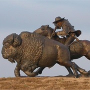 Buffalo Bill Hunting Statue