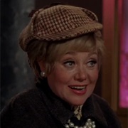 Lady Penelope Peasoup (Glynis Johns)