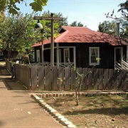 Hawaii's Plantation Village