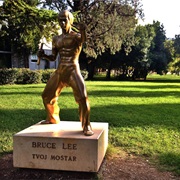 Statue of Bruce Lee (Mostar)