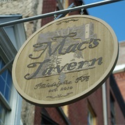 Mac&#39;s Tavern