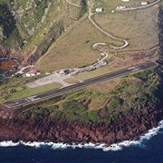 World's Smallest Runway, Flat Point, Saba