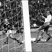 Archie Gemmel Scores Versus Holland