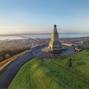 Dundee Law