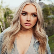 Natalie Alyn Lind