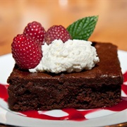 Brownies With Rasberry Coulis