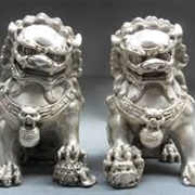 Foo Dogs