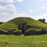 Bryn Celli Ddu, Anglesey. Wales C3000 BC