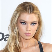 Stella Maxwell