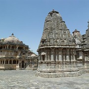 Visiting Ranakpur Temple, India