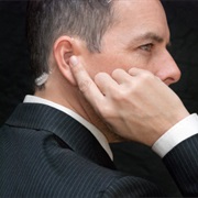 Use a Walkie-Talkie With an Earbud