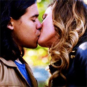 Cisco & Lisa (The Flash)