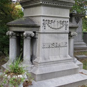 Woodlawn Cemetery