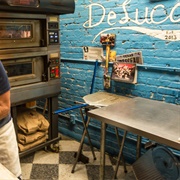 Deluca's Pizzeria