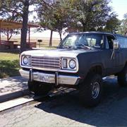 Plymouth Trailduster