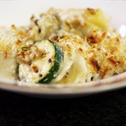 Courgetteschotel Met Aardappel, Salie, Ui En Taleggiokaas