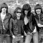 Suzy Is a Headbanger - Ramones