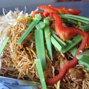 Mi Krop (Thai Crispy Fried Noodles)