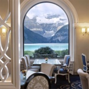 Enjoy a Table D'hôte Dinner With an Even Better View