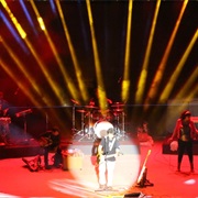 Sing Live on a Stage