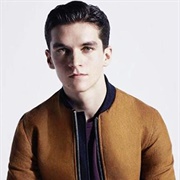 Fionn Whitehead