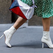 Wear High Heels to a Meeting