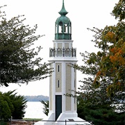 Rockwell Light, Oshkosh