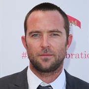 Sullivan Stapleton
