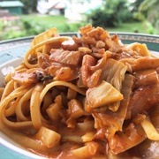 Spicy Creamy Kimchi Pasta (Brueni)