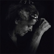 Throane - Plus Une Main À Mordre