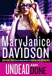 Undead and Done (Mary Janice Davidson)