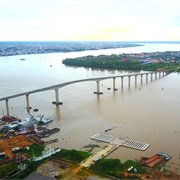 Jules Wijdenbosch Bridge, Suriname