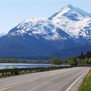 Haines Highway - Valley of the Eagles
