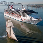 Cruise Under the Key Bridge
