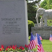Showmen&#39;s Rest, Woodlawn Cemetery