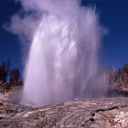 Steamboat Geyser, Yellowstone National Park, Wyoming