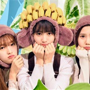 OH MY GIRL BANHANA -Banana Monkey Allergy