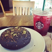 Charcoal Walnut Raisin Bun (China)