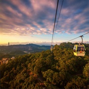 Riding the Telefériqo, Ecuador