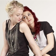 Naomi/Emily (Skins)