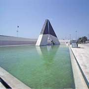 Monument - Heróis Do Ultramar