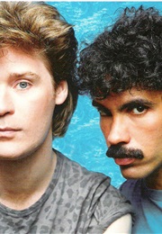 Hall & Oates: Love Train (1989)