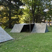 Ein Zelt Aufgestellt